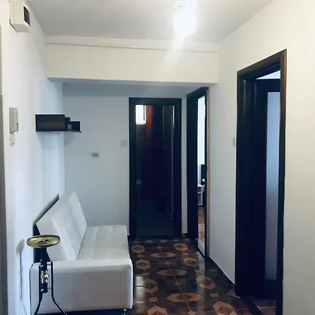 Apartment - Brown - Ultracentral