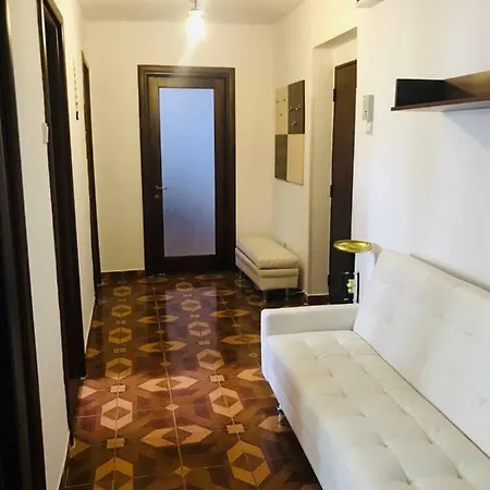 - Brown - Ultracentral Piatra Neamt